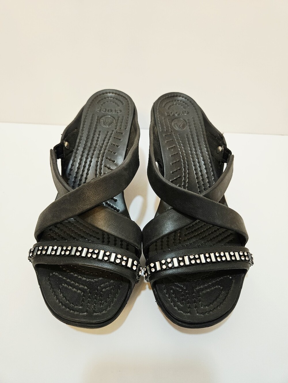 Crocs Cyprus IV Rhinestone Heels Size 9 Black Slip On